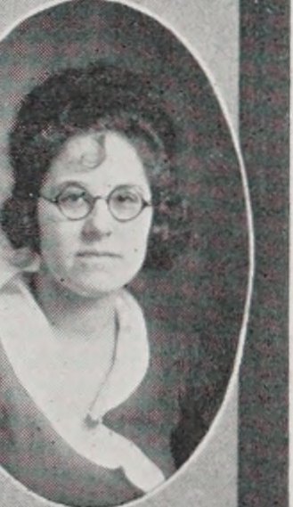 Yearbook portrait of Elizabeth Rose Lubao, Cambridge High and Latin School, class of 1919