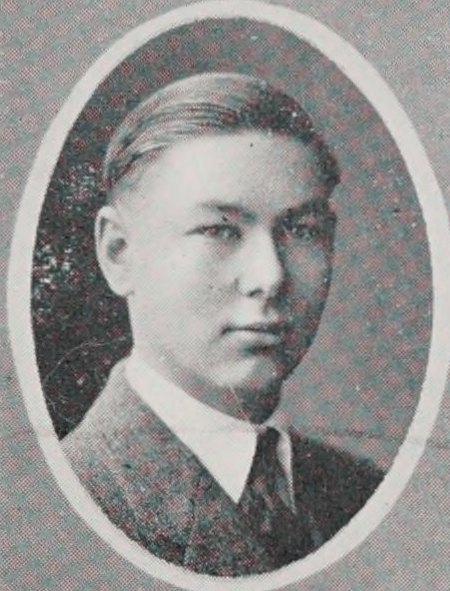 Yearbook portrait of Frank F. Macomber, Cambridge High and Latin School, class of 1922