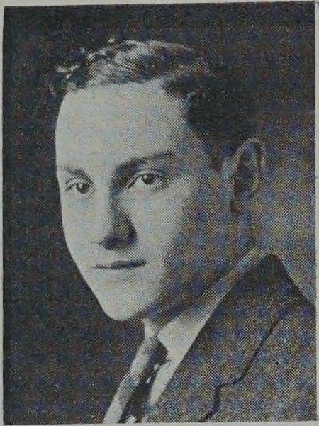 Yearbook portrait of Leonard Paster, Cambridge High and Latin School, class of 1924