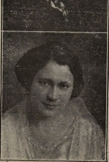 Yearbook portrait of Lillian A. Lounsbury, Everett High School, class of 1921