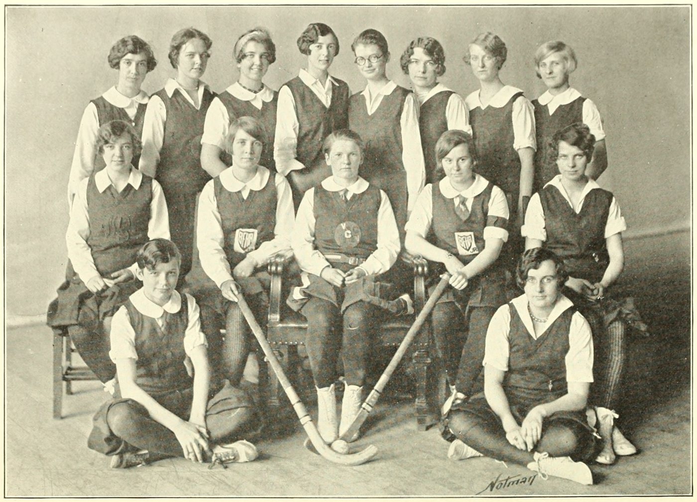 Girls Hockey, Brookline High School, 1927