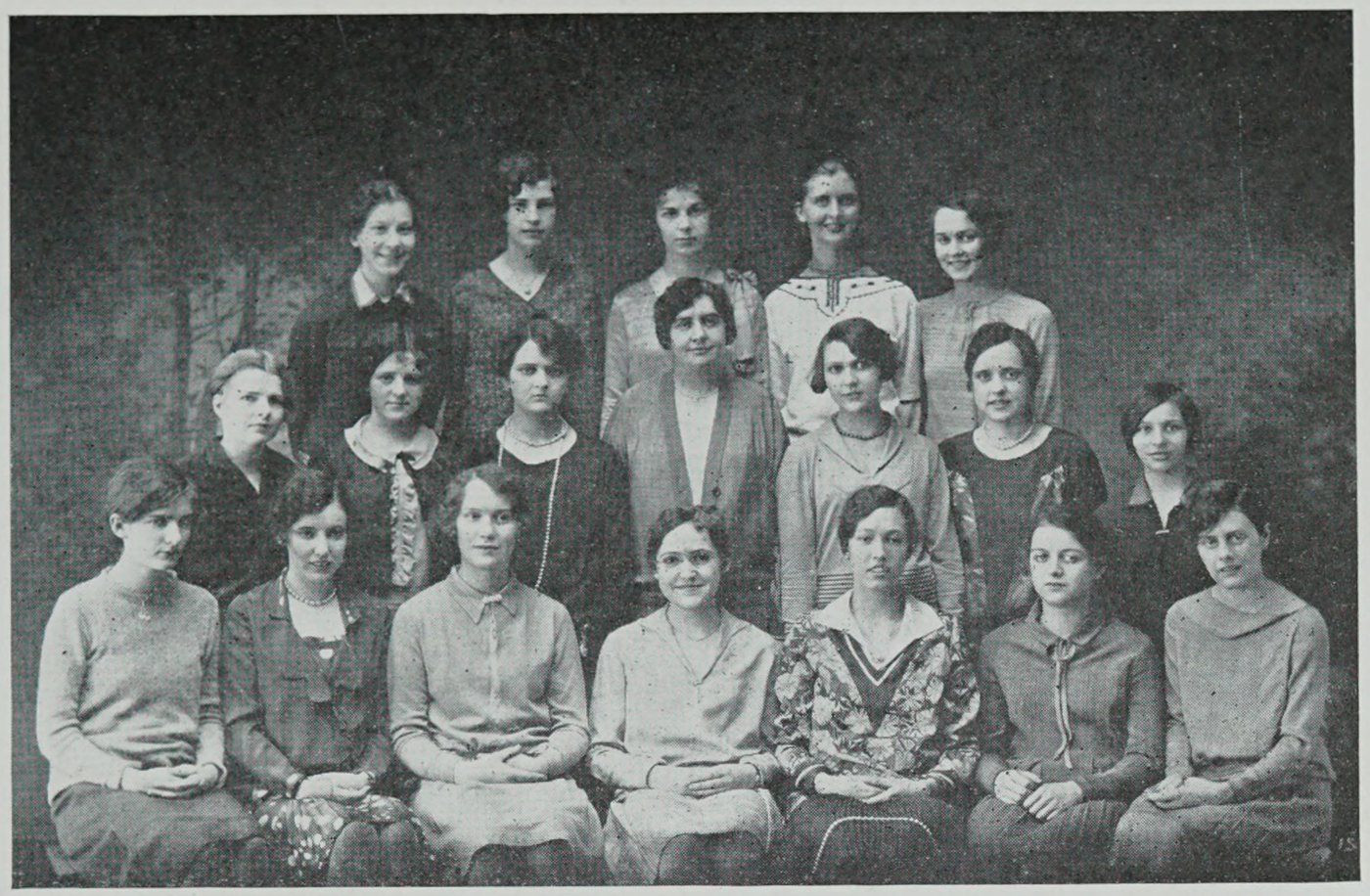 Klawhowjaha Bjustofe Club, Cambridge High and Latin School, 1928