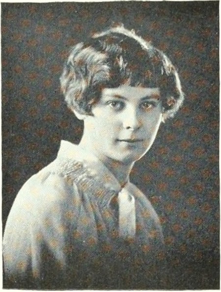 Yearbook portrait of Dorothy Lillian Wright, Melrose High School, class of 1926